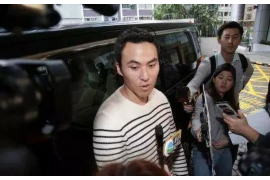 鹤峰讨债公司如何把握上门催款的时机